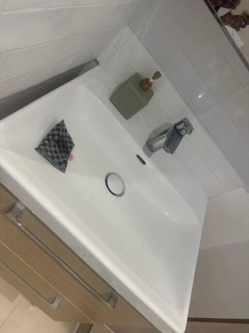 Luxueux Appartement La Defense - Porte Maillot - Parc De Bagatelle - Jardin D'Acclimatation - 6 Pers Bois-Colombes المظهر الخارجي الصورة